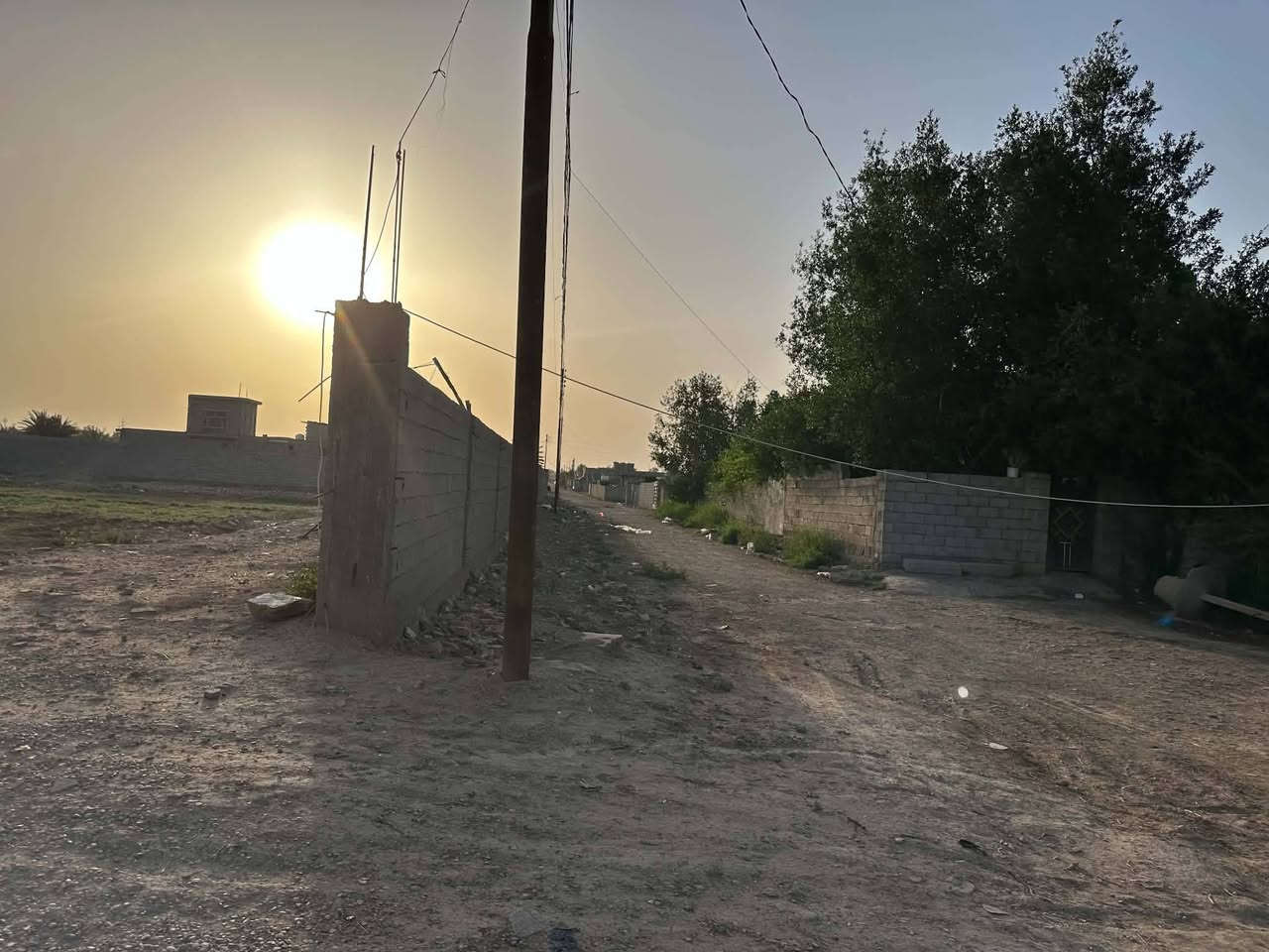 ارض دونم لبيع ركن
عقد زراعي ع 117 

كاع بيت صافي مقابيل مطعم المسافر

 تبعد عن الشارع العام ٢٥٠ م 

خدمات كاملة  تبليط ماء أسالة كهرباء

للاستفسار اكثر الاتصال ***********
