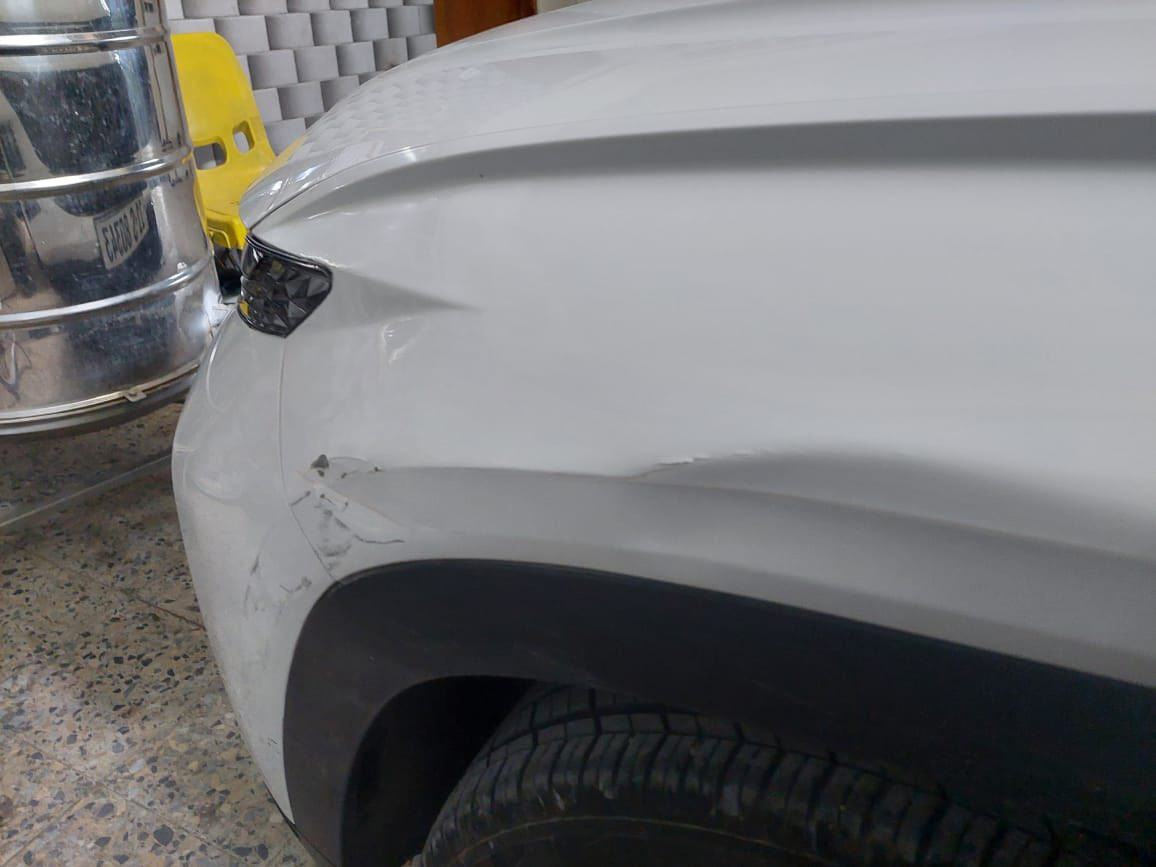 السلام عليكم بيع مستعجل توسان خليجي 23 فول 1/1 
 ماشيه 58 جديده بيها ضربه وهيه واكفه وهذا السونر  مصلحه بارد وبيها صبغ كد شبرين 
السعر 197$ ***********
