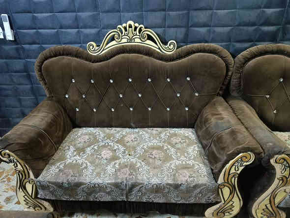 تخم عشر مقاعد نضافه 50 /100 السعر 200
رقم الواتساب ***********
