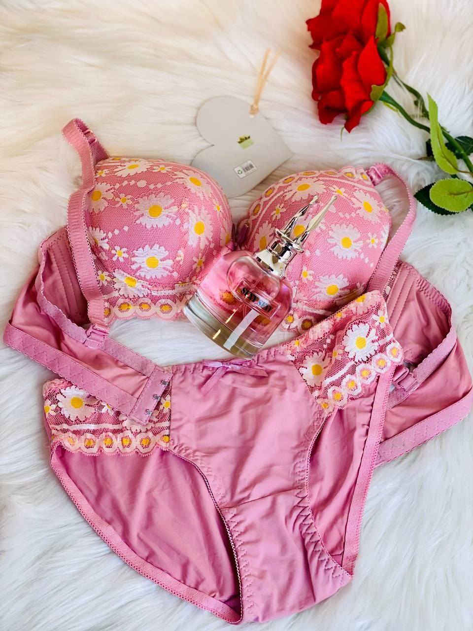 🎁افضل الهدايا الرومانسية لعيد الحب 🎁عرض خاص لعيد الحب للمتزوجين ، 🎉عيد الحب قرب، واللحظات الحلوة تستاهل هدية رومانسية 🎁✨
سيت ملابس داخلي نسائي👙
لانجري طقم (ستيان + أندر ) 
💞حمالة دبل اسفنج عظم 
كوالتي عالي وخامة راقية✔️
✨ تركي درجه اولى 💯🇹🇷
القياسات.36.38.39
                   
عطر الاثارة ❤️‍🔥❤️‍🔥#الاصلي
⚘( عطر  SEXY SCANDAL ) ⚘
♥️ عطر المساء الساحر
♥️ جمال هذا العطر يجنن 
♥️ عطر نسائي مغري جدا ورومانسي بي اثارة
♥️ عطر سكندل يعتبر من اقوى انواع عطور الاثارة النسائية التي تثير الحواس وتمنح الانثئ رقة تحبس الانفاس 

سعر العرض ١٥ الف
🚘 يوجد خدمة توصيل لجميع محافظات العراق ٤ الاف 🚘


**إذا كنت صاحب هذا الإعلان وتريد حذفه لأي سبب، رجاءا أرسل رسالة إلى الدعم الفني**