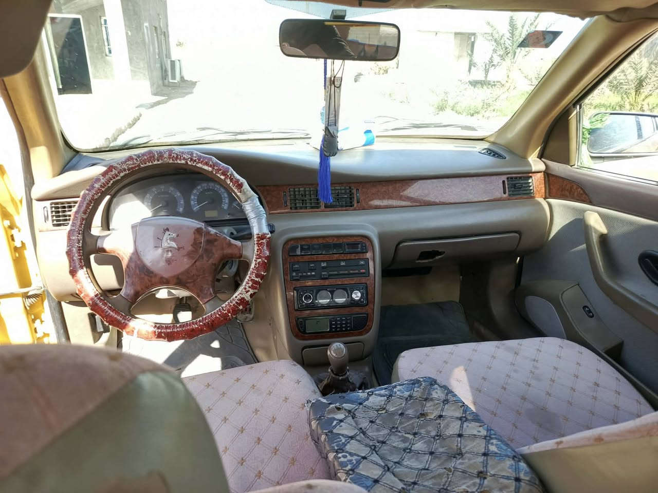 السلام عليكم سمند للبيع 2010 كفاله محرك كير حداديه تخم تاير كهربائيات فوول مابيه قطره خياس رقم نكليزي بأسمي مصفره هيئه وغرامات ماتخسر عليه ربع سياره مال جناي متوازي عليهه واريد ابيعهه السعر 35 والشراي يدلل موشراي لاتعبني وكلشي ذكرته موجود علما اني مكلف بالنشر رقم صاحب السياره ***********
