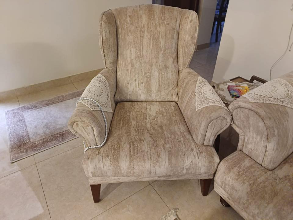 السلام عليكم
هذا تخم نظيف ٨ مقاعد
مكان بغداد الغدير
***********
