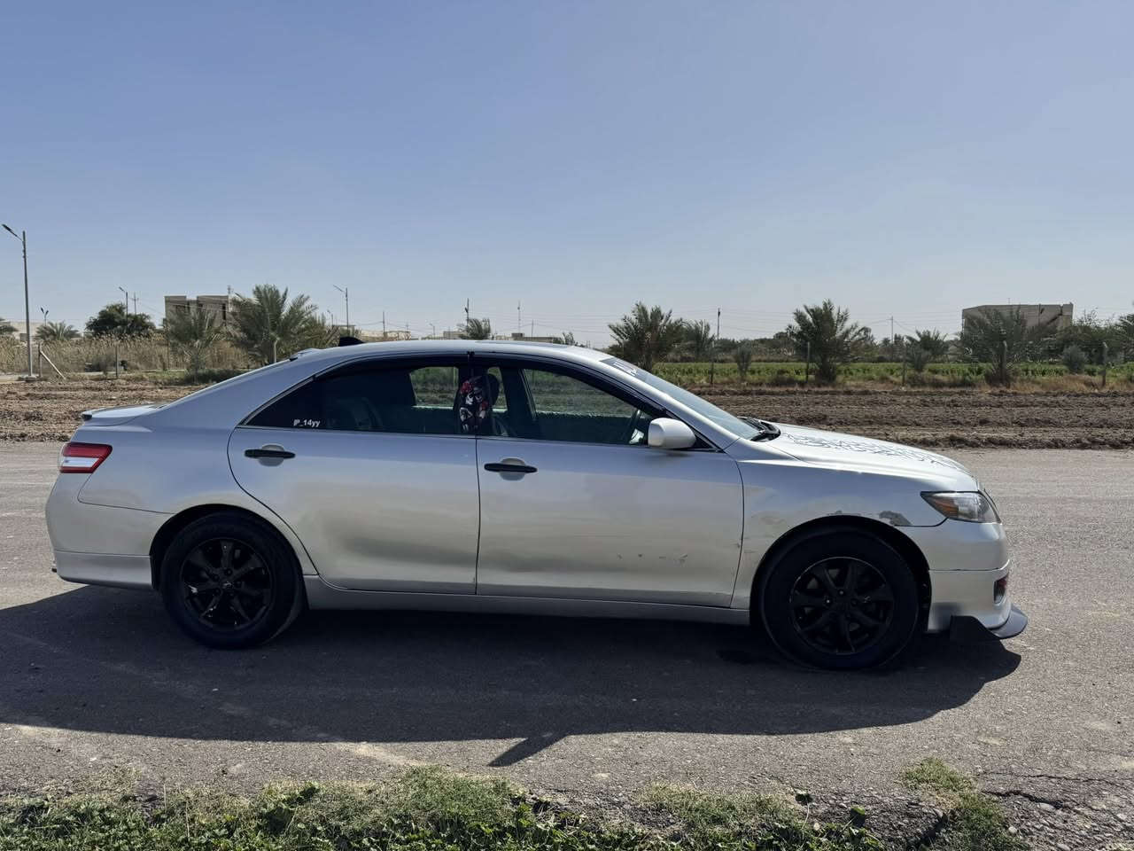 سلام عليكم
كامري للبيع موديل 2007 فئه se محدث 2011 S كت رياضي بسمي سيارة هزة رقم جديد 
حادث سيارة فقط قطعه وحدة جاملغ الامامي بي ضربه مو كلش قويه ايرباكات كلها سليمه صبغ عام اثر جراد مجود فديوات وصور قبل الصبغ سيارة كامله مكمله فقط دبلات امامي 
موصفات 
شاشه كامرة دوارة 
سستم صوت 
Abs 
 ثلاجه تحت كشن 
ويل 17 رياضي 
كيج ليزري 
منضومه بيرك جديدة دسكات Abs 
عليها ادامه سيارة بلكات نوزلات جويتر كلهن مسويلهن ادامه 
السعر 97 وبيها مجال 
مكان بغداد حي جامعه او حي جهاد 
اتصل او وتساب ***********
