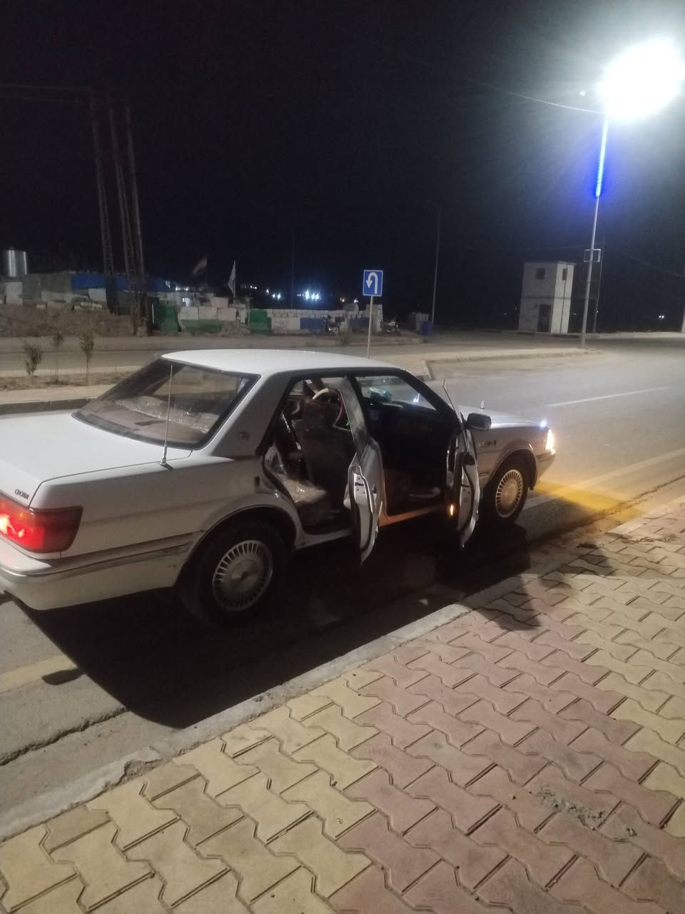 للبيع سيارة هارتوب
-الموديل 1991
-رقم صلاح الدين الماني
-السيارة مكفولة من الكص ونقل الجثة
-تبريد تدفئة شغال
-سيارة جاهزه  كهربائيات محرك وكير وتخم تاير 
-السيارة تحويل من الشرعي
-السعر 47
-مكان السيارة ناحية القيارة 
-بقية التفاصيل تواصل  ***********
