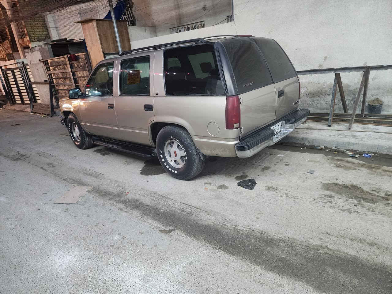 سلام عليكم جمسي تاهو بترى موطويله بترى سياره جديدة كير مكينه صدر كفاله وترايك للحدود رقم بغداد بسمنه رقم مميز رقمه هوه موديله كشر كلش نضيف عارضه ٧٥وبيه مجال او مراوس حسب لقناعه مكاني بغداد البياع رقم الهاتف ***********
