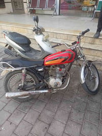 السعر 200 وبيها مجال قليل 07732503026