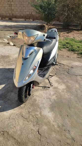 السلام عليكم دراجه جي فور فحل يباني مكفوله نكره سلف صارله شهر8 من طالعه من المعرض جديده الله شاهد السعر 400 قفل عنواني قضاء الرفاعي رقم تلفون ***********
