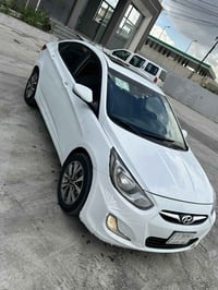 اكسنت 2014 فول بلو فتحت سقف محرك ١٦ ضرر احزام اثر شضايه بجم كبس  سقف ش...