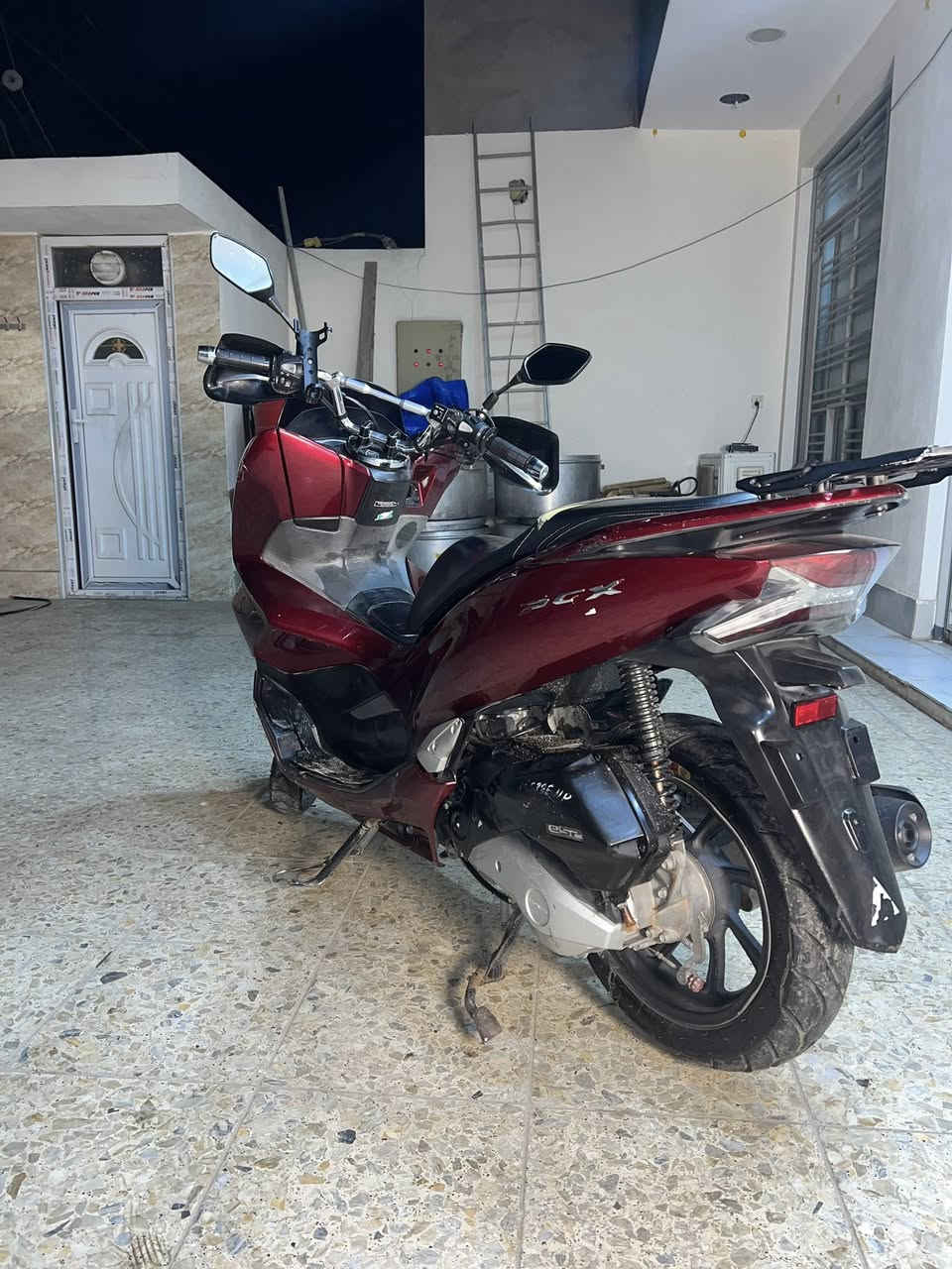 السلام عليكم شباب BCX جيل ثالث ياباني بصمة وحدة عنوان مدينة الصدر سعر 21 $بيه مجال للشراي رقم تليفوني ***********
