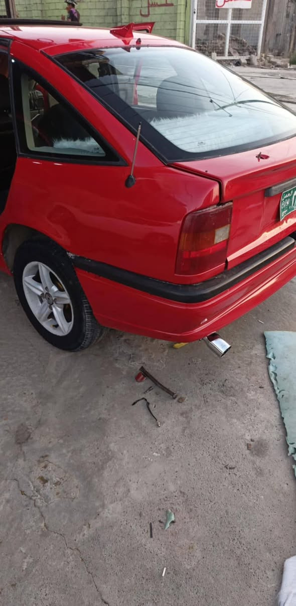 سلام عليكم 
اوبل فكترة للبيع 
حجم 20 
سيارة صبغ جمالية فقط 
لا طخة ولا ضربة 
محرك بداية صرف 
كير شرط 
كهربائية شغالة كامل 
هزة كاملة 
رقم اخضر شرط التحويل 
سيارة حلوه ما تصرف عليها ربع احلى من الصورة 
السعر 30 وبيها مجال للطيبين 
رقم ***********
