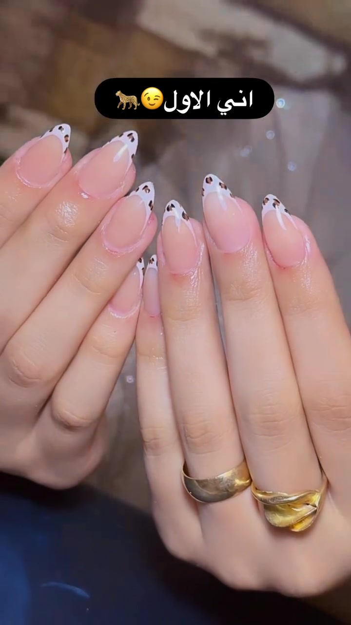 عروض العيد 🤩 ويا رُقي اكرلك 💅🏻 
جل اكستيشن فول دزاين ب20 الف 
جل اكستيشن + جلش فقط ب15 الف 
عنوان كميره ابو كفه 
رقم ***********

