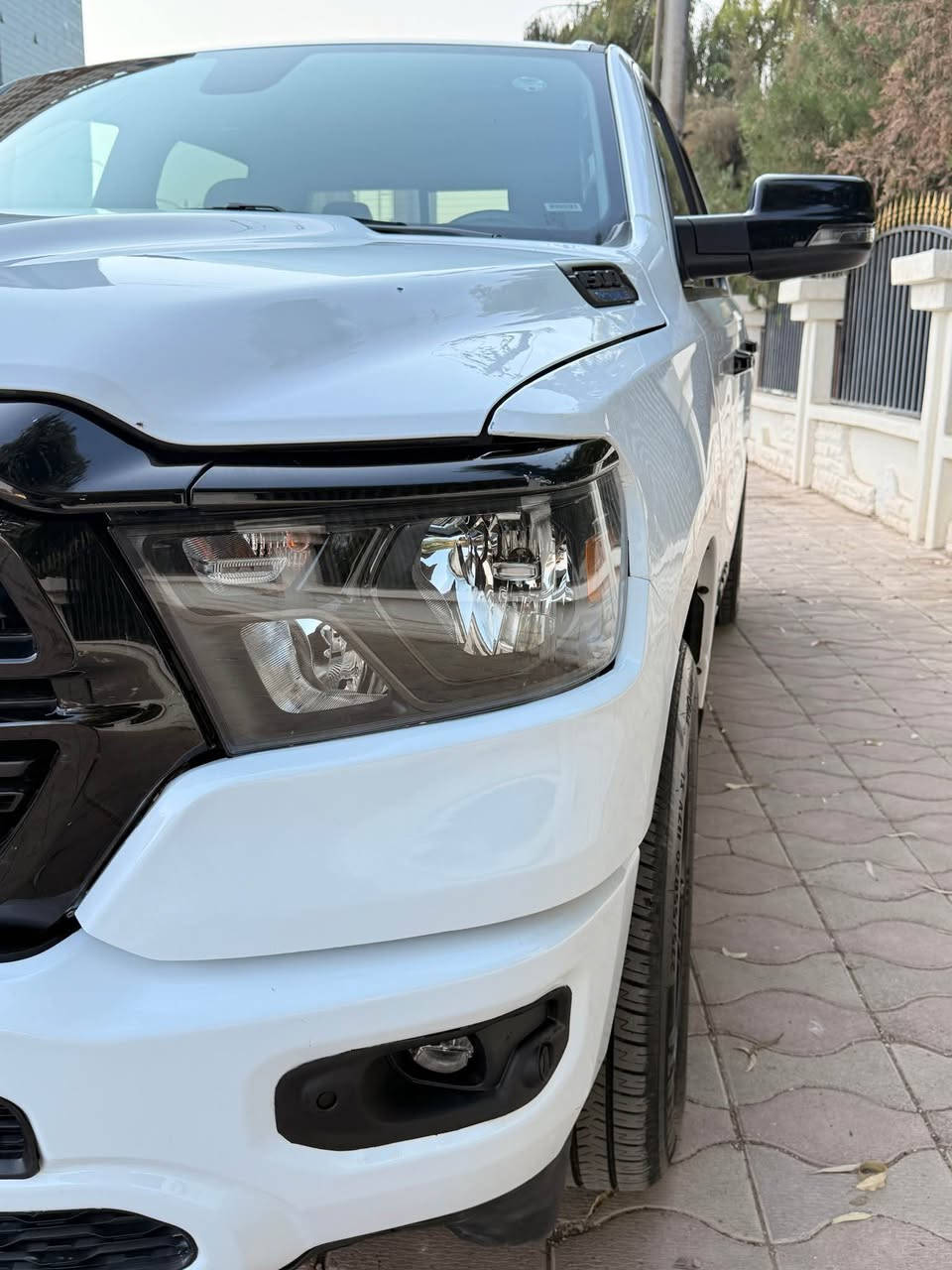 رام موديل ٢٠٢٣ 
مواصفات بيك هورن 
محرك ستة V6
فور ويل 
حساسات امامية و خلفية
تشغيل عن بعد 
كشن هيتر
سيارة بدون صبغ بدون ارباك
ثلاث أماكن تعديل بارد 
شاصي بيه ضربة بسيطة و مسحوب 
رقم اربيل باسمي ( مرقم جديد )
مكان سيارة اربيل 
*********** أربيل, العراق
