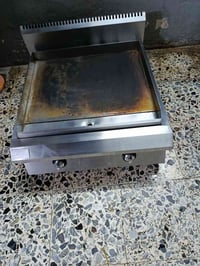 شوايه همبركرللبيع نضيفه السعر ٢٥٠مكان بغداد 07706211583