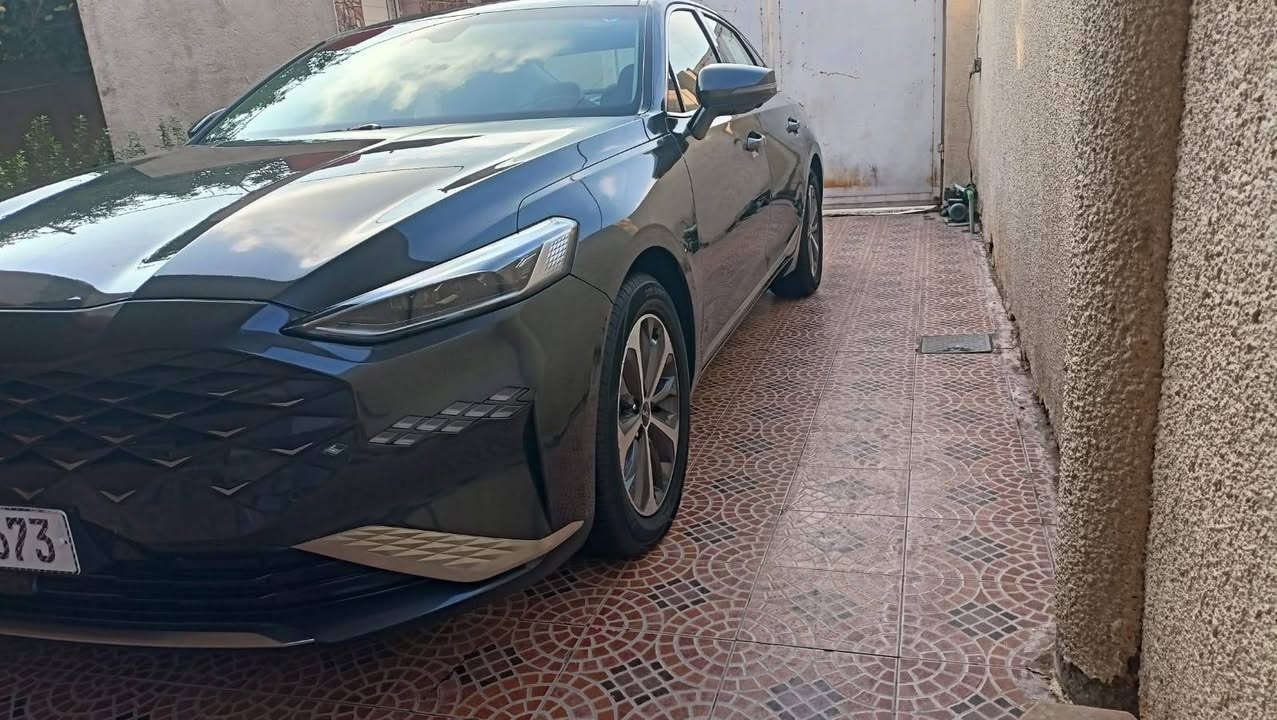 رمضان كريم عليكم ♥️ 
كيا K8 موديل 2023 محرك 2400 هايبرد اي بانزين،كهرباء... وارد كوري.. رقم انكليزي شرط التحويل... ماشيه 22265  أصل .. كفاله عامه عدا فتح فتح جاملغ امامي جهه السائق بدون حادث..فول الفول عدا فتحه السقف... مواصفات...حساس امامي خلفي...كامره اماميه خلفيه...كامرات محيطيه 360 درجه ...حساس ركن.. رادار امامي خلفي وتوقف ذاتي...نقطه عمياء بالمري... اشاره بالمري...مري طوي..لايت زنون عالي ناصي اصلي ابلاد...استيرن تدفئة..شفتات ستيرن...كشنات تدفئة تبريد...شاحن واير ليس...برده جانبيه وبرده خلفيه..تحديد مسار... قيادة ذاتيه...سايد ابريك بصمه... تبريد قطعتين تبريد منفصل...صندون كهربائيه... وبعد مواصفات....السعر225  ورقة وبيها مجال حك الجيه...لكم فائق الاحترام والتقدير.. رقم الهاتف ***********
