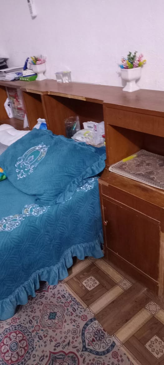 للبيع غرفة نوم كنتور  ٦ ابواب صاج والسرير مكتبة  مستعمله قليل بحاله جيده جدا٠٠تلفون ***********

