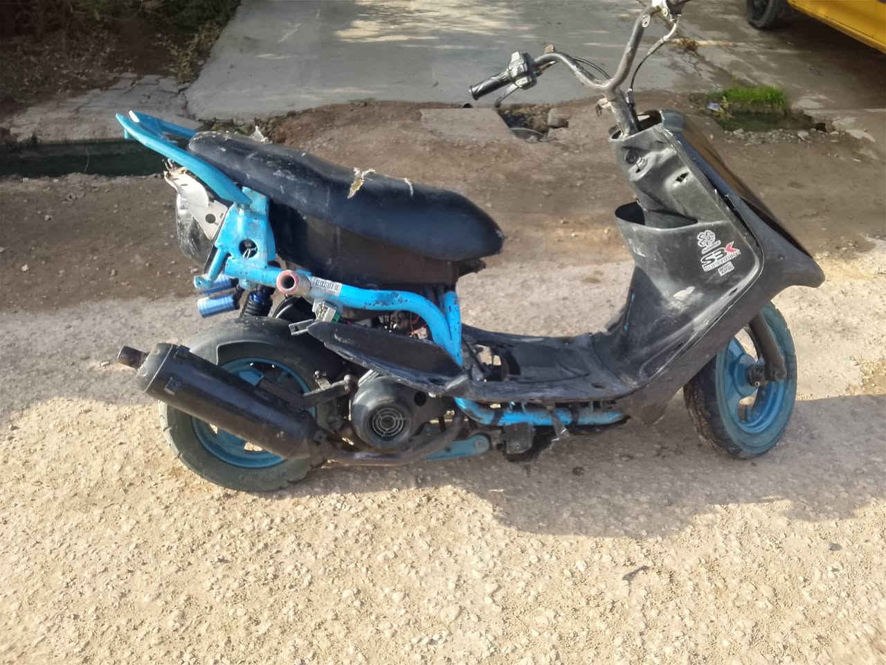 ماكس عدله محركها لا صوت لا تبخير ولا نضوح كهربائيات ماكو شلع هندر نقره بكل وقت بيها شلعه مخيفه تايرات أو دبلات تخم خير من الله دراجه صافيه سعر 200 قفل قفل قفل قفل مكان بسمايه للاستفسار ***********
