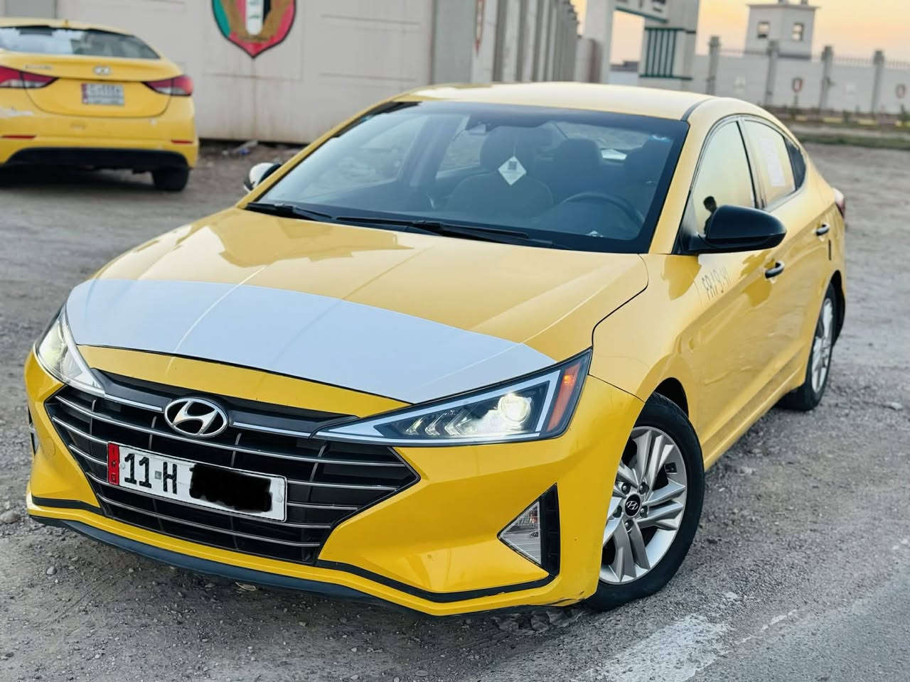 السلام عليكم النتره موديل 19  منظومه غاز بيها السيارة سياره مصفره هيئه وغرامات السياره ليبل واحد بدون تبديل مكان الديوانيه.   صور حادثها موجودات بالمنشور سعرها ٢٠ الرقم ***********
