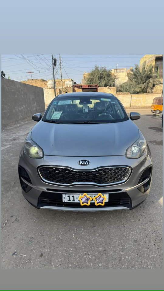 سبورتج 2020   رقم بغداد حره سنويه جديده تحويل ثاني يوم 
وارد امريكي حادثها بنيد بدون دواخل فقط باقي السياره كفاله 
نص فول مكينه 2400 السياره جاهزه من كلشي مكينه كير حداديه تخم تاير 
السعر 165 وبيه مجال 
مكان السياره ميسان العماره 
***********
