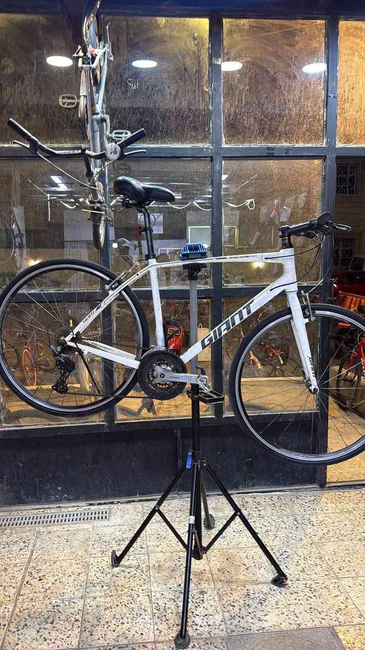 بايسكل c700 جاينت واير دفن المنيوم ماشة وللشة بالكامل مثل متشاهد نطافة الدراجة
البدالات شغالات كلشي شغال 
بس العكرب الخلفي مخلي عكرب جبلي مو مالته بلادي بس عكرب اصلي سعره ١٦٠ مكاني مدينة الصدر


**إذا كنت صاحب هذا الإعلان وتريد حذفه لأي سبب، رجاءا أرسل رسالة إلى الدعم الفني**