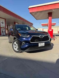 TOYOTA  HIGHLANDER 3.5 LE AWD 2022 سعر مناسب جداً جداً جداً جداً مواصف...