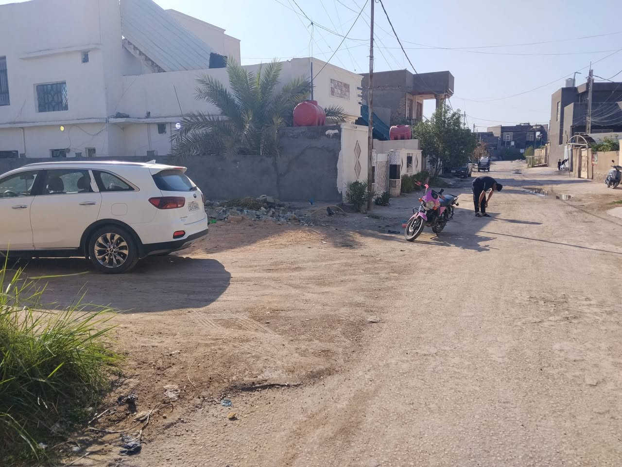 ياالله السلام عليكم للبيع قطعه 250متر طابو صرف موقع حي الاسره شارع القاضي بيه بتلو استقبال وصالتين ومطبخ وغرفتين
وصحيات داخليه و خارجيه سعر 55وبيه مجال 
الاستفسار 
***********
***********
