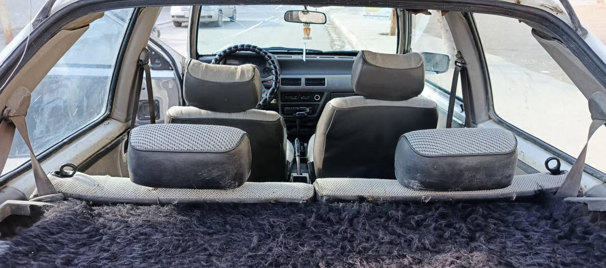 نيسان تك باب كير محرك ماشالله كهربايات كلها شغاله داخلها نضيف تايرات جداد شرط التحويل من الشرعي سنويه خضره السعر 15
للاستفسار ***********
