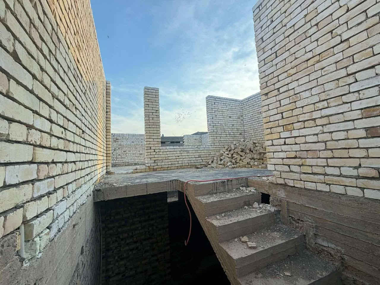 للبيع هيكل ٢٠٠متر طابو زراعي سند ٢٥  عنوانه حي الرضا الثانيه  متكون من غرفتين نوم وصاله وكلدور ومطبخ وموزع ومجمع صحيات وبيتونه وستاره سعر 55


**إذا كنت صاحب هذا الإعلان وتريد حذفه لأي سبب، رجاءا أرسل رسالة إلى الدعم الفني**