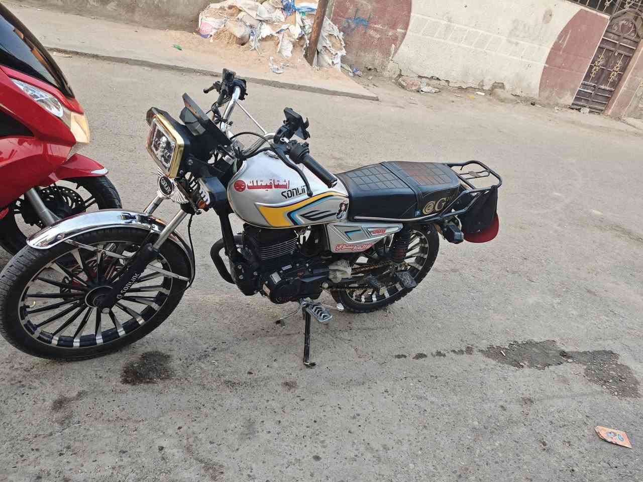 السلام عليكم شباب دراجه لبيع كفاله عامه مواصفات فول دراجه ضاغطه وزنجيل دراجه خير من الله بيها بس نقوصات بصيطه صينيه مال زنجيل
سعرها 850وبيها مجال حك الجيه بغداد مدينه الصدر الدسيم/
السلام عليكم شباب دراجه لبيع كفاله عامه مواصفات فول دراجه ضاغطه وزنجيل دراجه خير من الله بيها بس نقوصات بصيطه صينيه مال زنجيل ماله ***********
