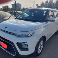 كيا سول2020 لون ابيظ رقم بغداد دويلي ماشيه 90 كيلو محرك  دوش 2000 كير ...
