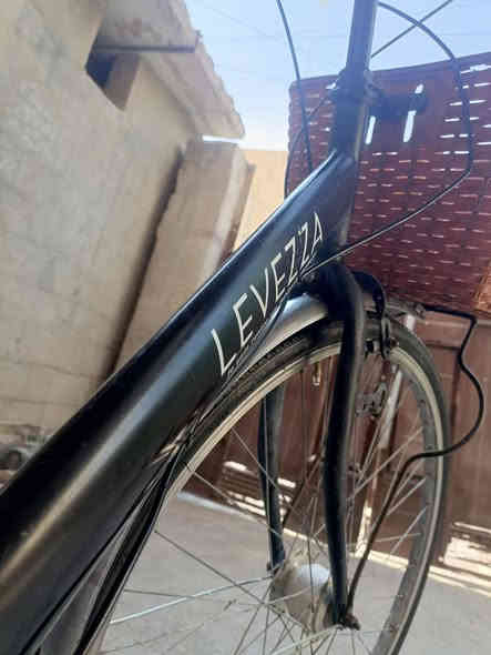 سلام عليكم باسيكل للبيع كير وطاقه شغال كامل بريكات كامله مكمله سعر 60وبي مجال عنوان رمادي 5كيلو  للتواصل خاص او اتصل ***********
