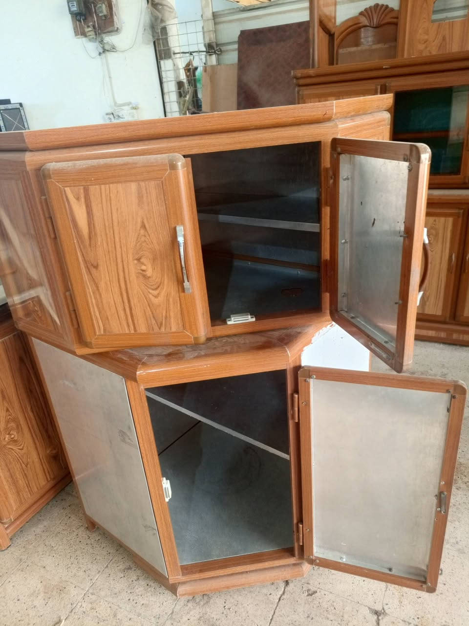 زاويه وملحق المنيوم فقط فقط .قياس الزاويه 80 ×80 .السعر 100 الف قفل .العنوان قادسيه 2 قرب جامع ذياب العراقي
***********
***********
