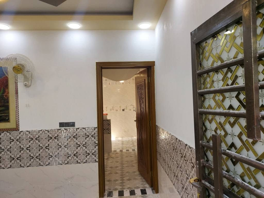 بيت 🏠 للبيع مساحه 50متر طابق ونص كربلاء المقدسة مجمع ذالفقار سكني قرب سيد اسماعيل سند 25قرار محكمه السعر 53مليون 
*********** كربلاء, العراق
