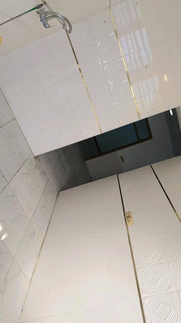 #اقصاد_اقصاد_اقصاد
بسم الله الرحمن الرحيم بيت للبيع المساحه 100 متر طابو زراعي سند 25 اقرار محكمه مشمول بلتطويب مرقم من قبل البلديه مقدمه 15 والشهر 500 مقابل ملحق قريه الغدير يحتوي على غرفه +صاله+مطبخ+استقبال+حمامات بناء طابوك اساس وسقف صب كونكريت متوفر جميع الخدمات ماء كهرباء تبليط اناره ليليه للاستفسار ***********
