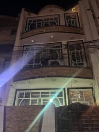 بيت للبيع فقط  📍عنوان حي الجامعه _المرسلات  مساحه البيت 50 متر واجها 5...