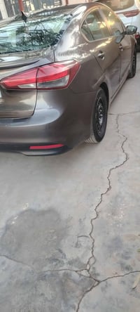 كيا فورتي ١٧ أمريكي ليبل واحد محرك ٢٠٠٠ دوش رقم بغداد انكليزي سياره حا...