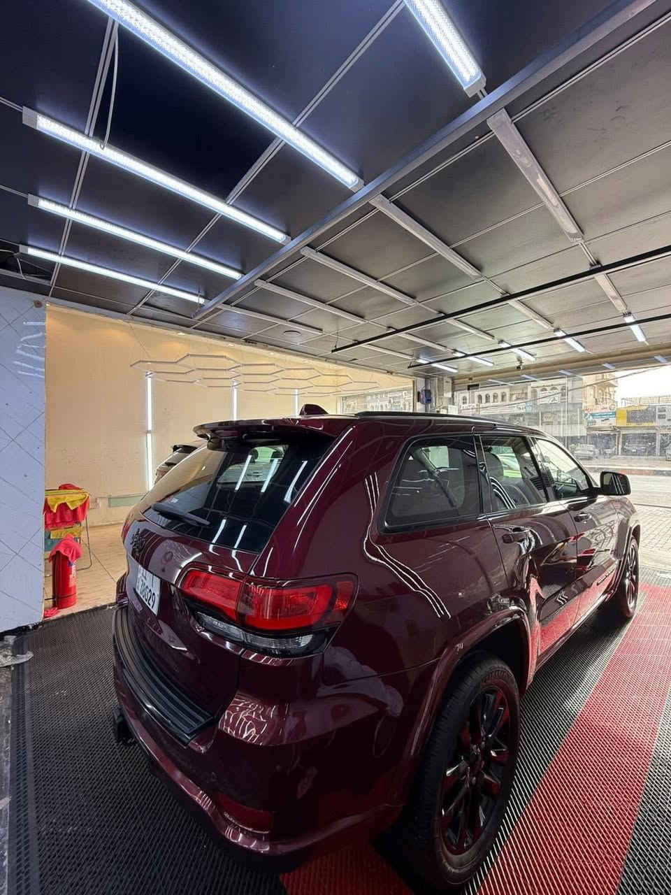 سلام عليكم. البيع. فقط. 

جيب فئة:  بلاك توب 

موديل:  2017. حادث. بس بنيد. فقط. بدون. دواخل 

مكينة:    )6 اسلندر

سيارة نظيفة جدا جدا بعد عل وضع شركة سيارة مال جناي 

المواصفــات  فول

فتحه 

كشن حار بارد 

كشنات جلد 

ستيرن هيتـر + كهرباء

 نضام ايكو

صندوك كهربائـي

سماعات سستم صـوت

دمام بالصنـدوك

بصمة و تشغيل عن بعـد

نظام متعدد اوتو للطرق

مري قلاب وشفط 

باقي موصفات ماذاكرهن. بل اتصال. 

اتصال***********
سعر خاص تصل بيك خير او تدلل
