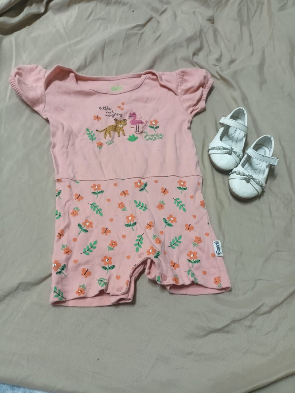 السلام عليكم بنات اخر قطع شي ان مستخدم نضافه فول مال عيد مال طلعه  والاسعار بلاش  اي قطعه ترديها دزيها خاص سعر وقياس مترفر توصيل داخل الديوانيه


**إذا كنت صاحب هذا الإعلان وتريد حذفه لأي سبب، رجاءا أرسل رسالة إلى الدعم الفني**