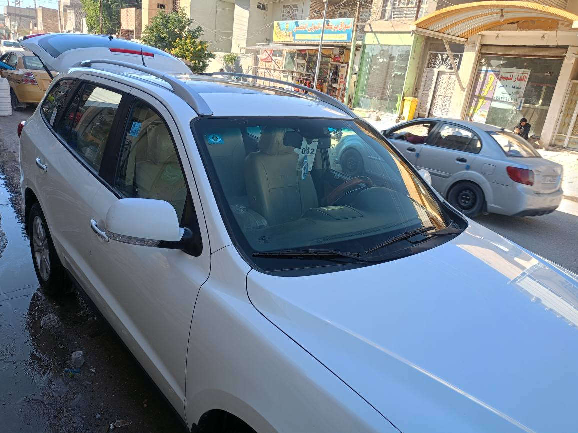 هونداي سنتافي فول  بصمه فتحه تبريد 3 قطع كفاله عامه من كلشي مكينه 3000 مكفوله كير مكفول كدامكم بالصوره السياره خير من الله بيع فقط غير متواجد عل فيس *********** النجف, العراق
