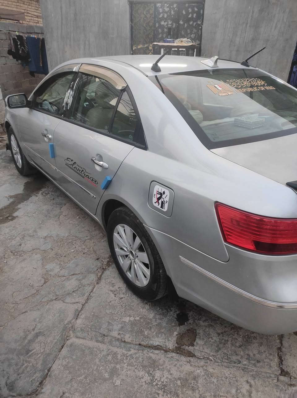 سوناتا موديل 10 
كير مكينه تبريد كفاله 
صدر جديد خلفي أمامي تأيرات أمامي جدد 
سياره كلش نضيفه مال جناي  بس  البنيد بي جراد الونه مغير
مصبوغه حزام ويا التكم رش اثر جراد بدون دواخل 
سنويه لل27 
مكاني خان بني سعد 
السعر 105 وبيها مجال شي قليل 
***********
