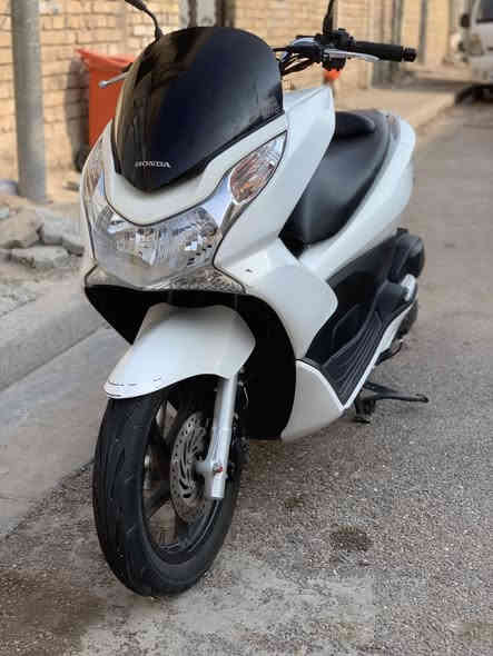 جيل اول ياباني JF 
لون ابيض 

جديده كلش  بحالة وكاله 

ماشيه 17 الف حقيقي نازله 14 الف 

كفرات  بلادي لا تبديل ولا صبغ ولا شخط بيهن وكدامك الصور 

محرك مكفول وصوتها ما ينسمع وبرغي ما مفتوح جيب فيتر  وفحص 

دبلات بلادي ما بيها طسه 

حساس زدحام 

حساس ستان 

تدفئه يدات 

أورقها كامله + العده 

مكاني بغداد

 شراي ويريد السعر يتصل ويدلل ***********
