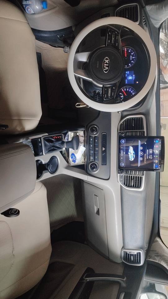 السلام عليكم 
للبيع او للمراوس 
سبورتج 2019 خليجي مكفولة كفالة  عامة سنويه لغاية 2029 بسم شركة
ماشيه 100
مكينة 2000 دوش 
مكينه وكير كفالة 
مواصفات عادية
فقط بانورما
كشنات جلد
نظام قيادة عدد 3
أكثر تفاصيل اتصل 
***********
السعر 188 الزبير, البصرة
