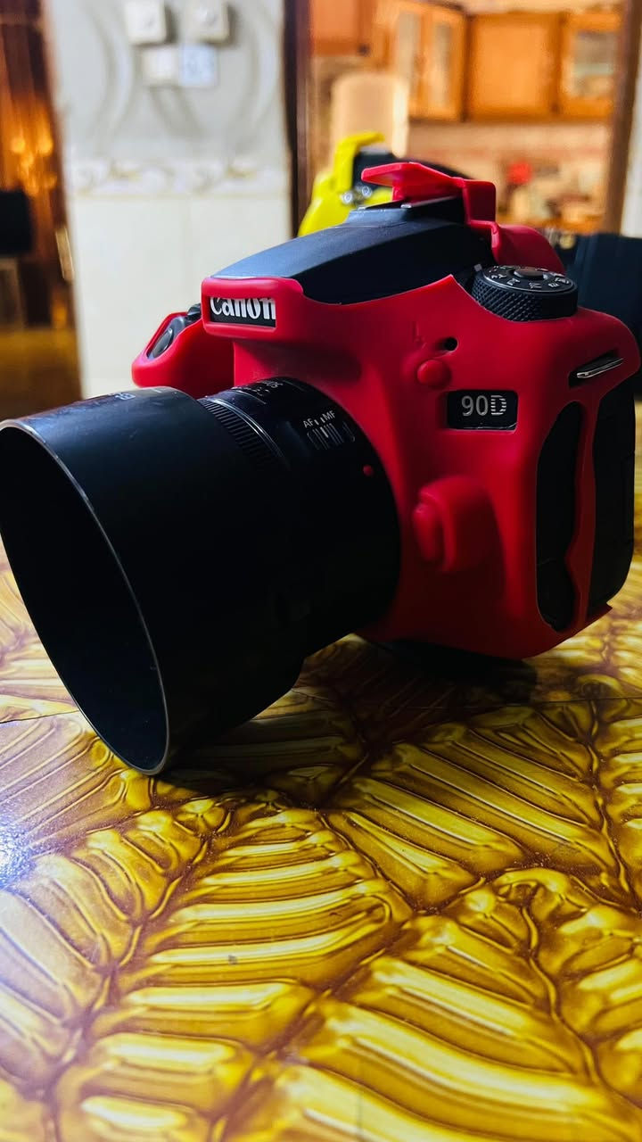 للبيع Canon 90D

كامرة كانون 90D بحالة ممتازة جدًا ونظيفة، مستخدمة للتصوير الاحترافي والمناسبات.

✅ تصوير 4K
✅ شاشة متحركة
✅ فوكس سريع ودقيق
✅ مناسبة للمصورين وصناع المحتوى

الكامرة جاهزة للعمل وما تحتاج أي شيء.

📍الموقع:الديوانية

📞 ***********

للاستفسار أو المعاينة التواصل على الرقم أعلاه.

#كانون_90D #Canon90D #للبيع #كاميرا_للبيع #تصوير #ديالى #العراق #مصورين #معدات_تصوير 📸#الديوانية
