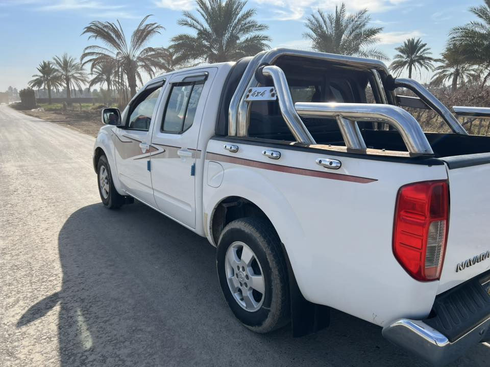 سلام عليكم
نيفارا 2014 LE 
كير ومكينه مكفولات 
مابيه لا بارد ولا صبغ 
السياره نضيفه كلش مكفوله من كلشي
ارقام انكليزي ديوانيه 
للتواصل*********** 
العنوان بابل
