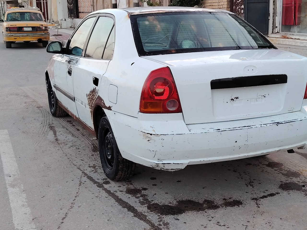 السلام عليكم سياره اكسنت 2004 مزاد الناصريه مكينه وكير توني شادهن السياره معمره وكامله عوزهه بس صبغ مكانهه ناصريه سوق الشيوخ اخوان اني مكلف بل نشر.. هاذه رقم راعيهه ***********
