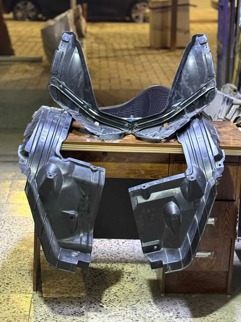 محلات الاصيل
***********
***********

تم بحمد الله وصول حاوية ادوات بيكم تفصيخ فتح اصلي + اصلي شركة + تجاري جميع موديلات الهايلوكس 2006-2025 جميع الفئات 

بيكم ناصي 
بيكم ادڤنجر 
بيكم TRD
بيكم GR
بيكم سعودي الناصي والعالي 

متوفر  دعاميات ، بنيد ، چاملغ ، ابواب ، باب بدي ، لايتات وبگ لايتات ، مرايات ، 

يتوفر توصيل جميع محافظات العراق 

العنوان :- بغداد - الطالبية - مقابل مطعم الصادق
