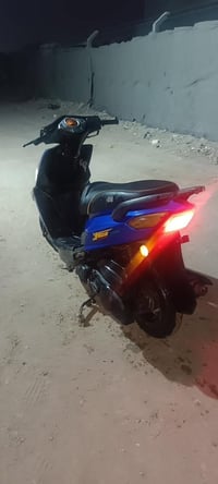 سكنس  دراجه نضيفه كلشي شخال نكره تشتغل 350وبيه مجال 07845177864