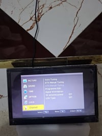 شاشة ١٦ بوصة • DVD مدمج • فل إتش دي
