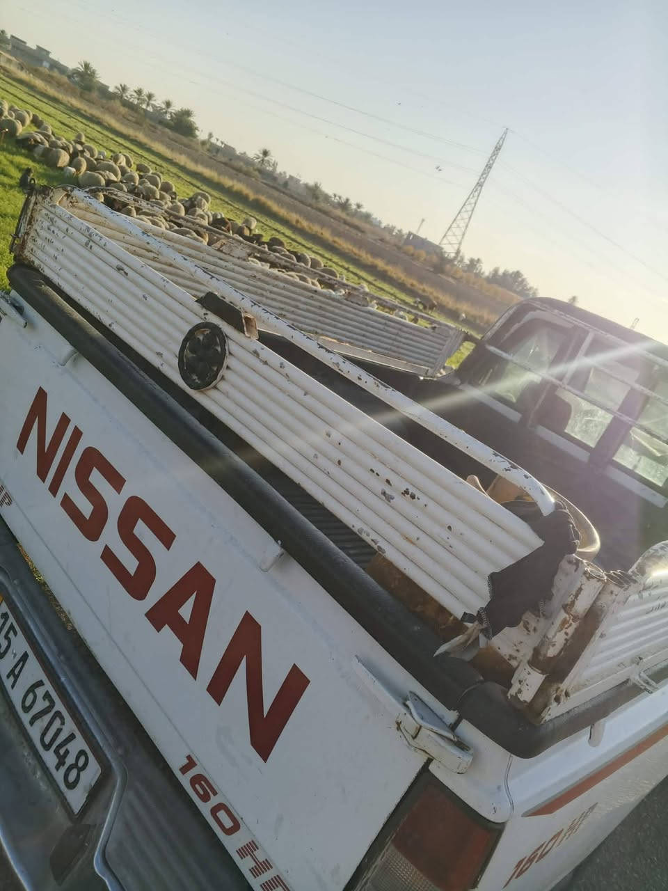 السلام عليكم البيع نيسان موديل 2013سياره مكفوله كفاله عامه ما عذا جاملق الخلفي به صبق لباقي مكفول رقم نبار نكليزي بسمي شخسين سعره 1005مكان سياره النبار لصكلاويه رقم صاحب سياره ***********
