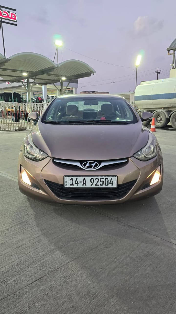 آلسلام عليكم
هونداي النترا خليجي موديل 2015 
خليجي كفاله عامه نص فول ماشيه 150 الف كيلو متر
سياره احسب زيرو تراي البالك سبير مانازل 
نصبتها احله من صور بيها طختين على حطتهن موضحات بلفيديو
رقم بصره دولي اريد تحويل 
مكانها البصره 
120 وبيها مجال قليل
***********
