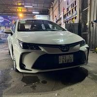للبيع كورلا ٢٠٢٥ ماشيه ١٦ ألف بيها بارد بالهلال وبيها رصعه بالجنطه موا...
